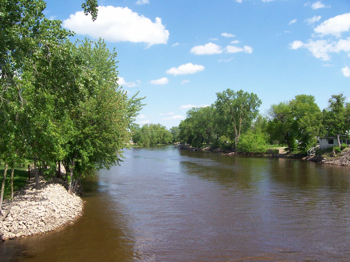 wisconsins-wolf-river-hidden-rapids-revealed