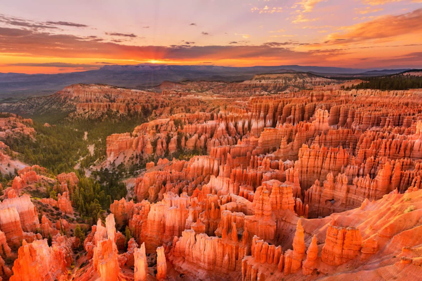 bryce-canyons-sunrise-views-at-inspiration-point