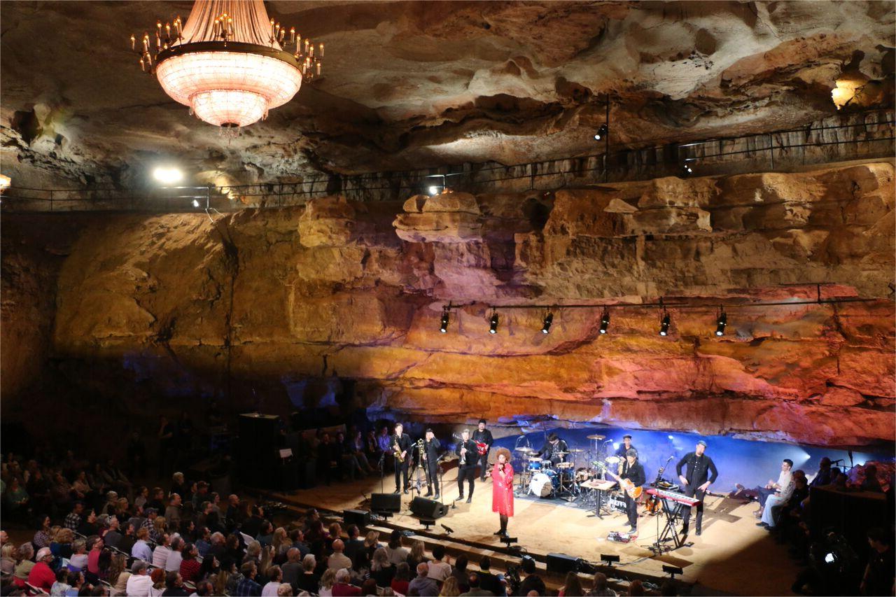 cave-concerts-in-tennessees-cumberland-caverns
