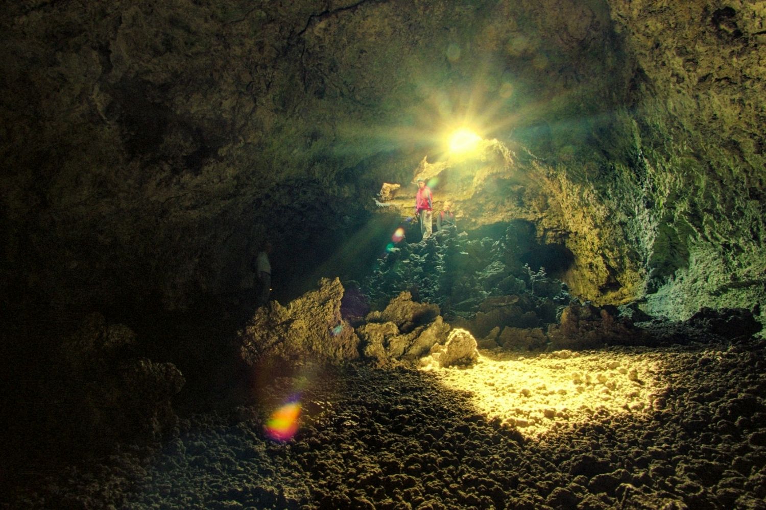 hawaiis-ancient-lava-tube-mysteries