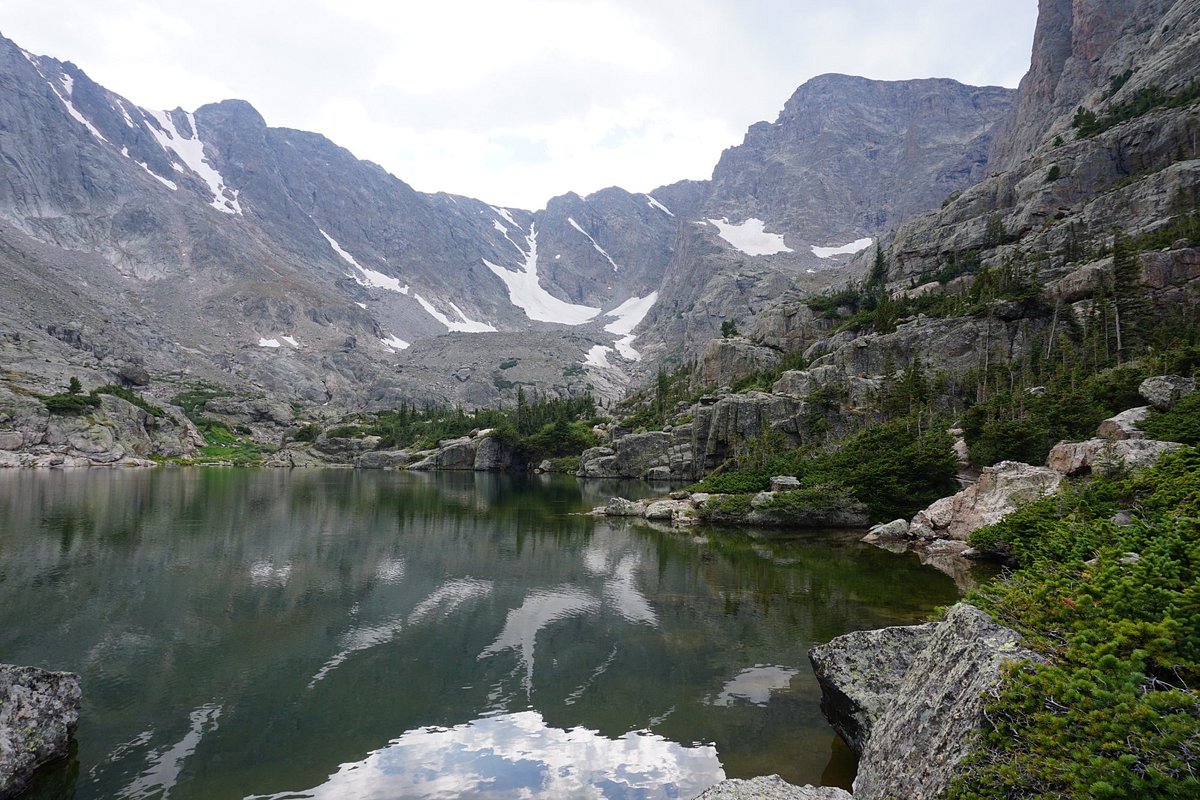hidden-alpine-tarns-of-colorados-lake-of-glass