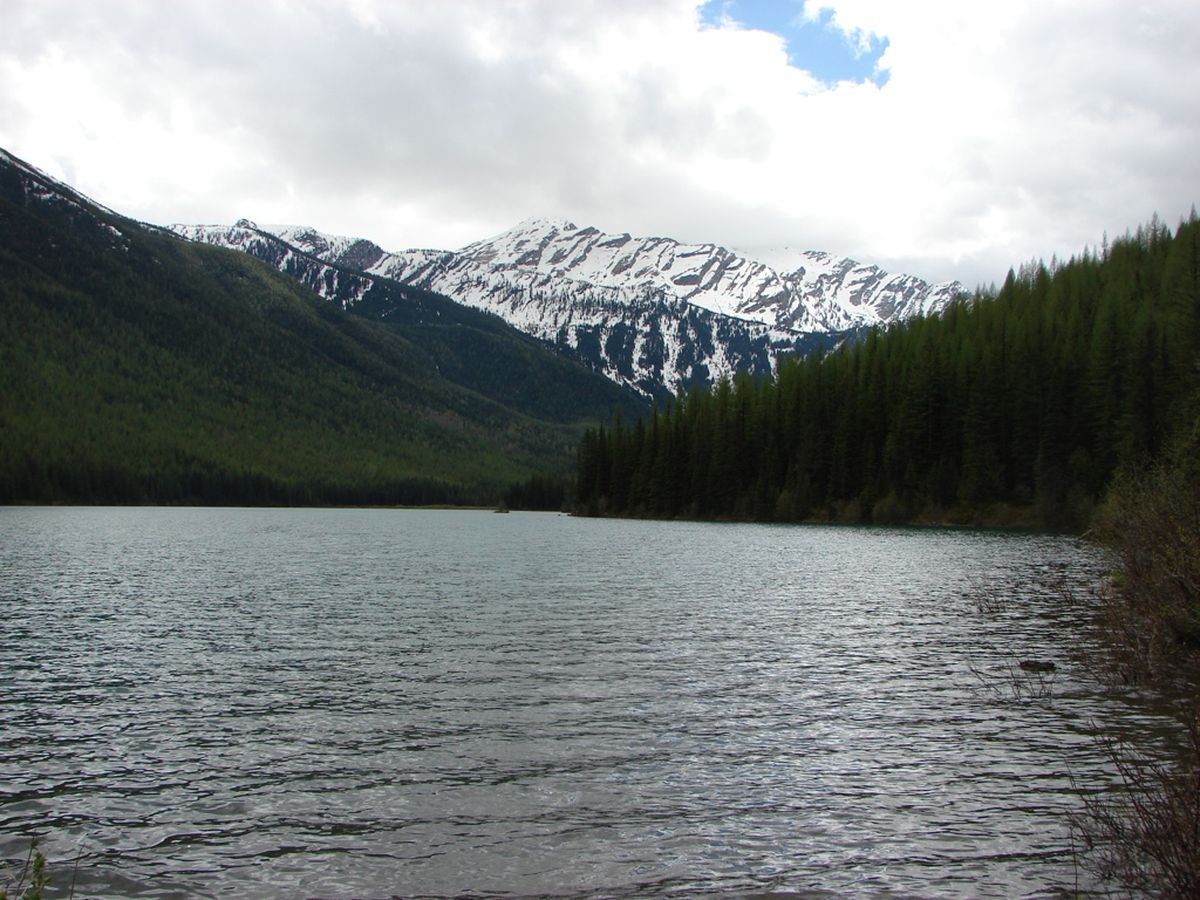 hidden-alpine-valleys-in-montanas-great-bear-wilderness