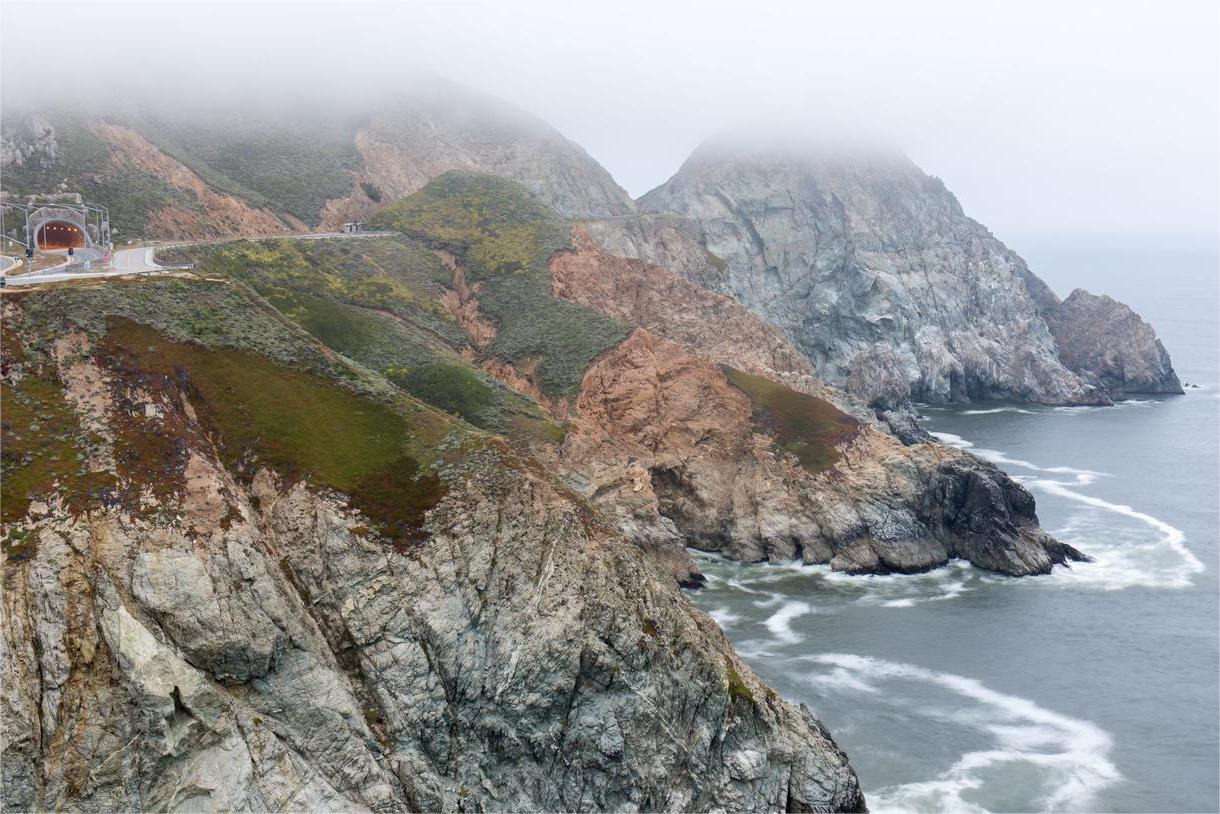 hidden-coastal-cliffs-of-californias-devils-slide