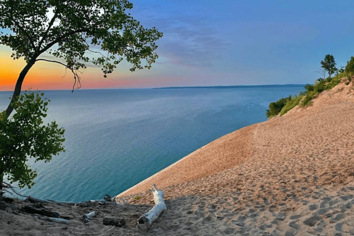 hidden-coastal-dunes-of-michigans-warren-dunes