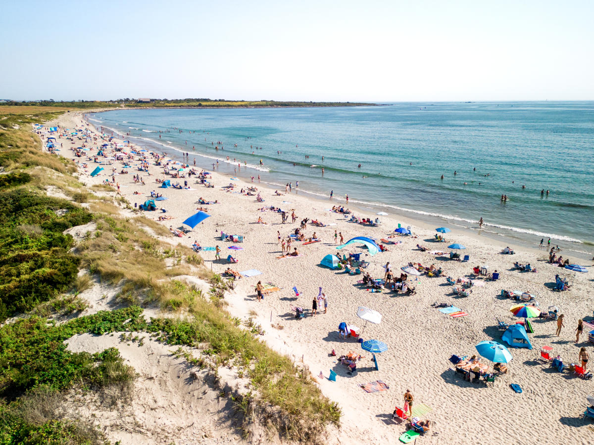 hidden-coves-of-rhode-islands-newport-coast