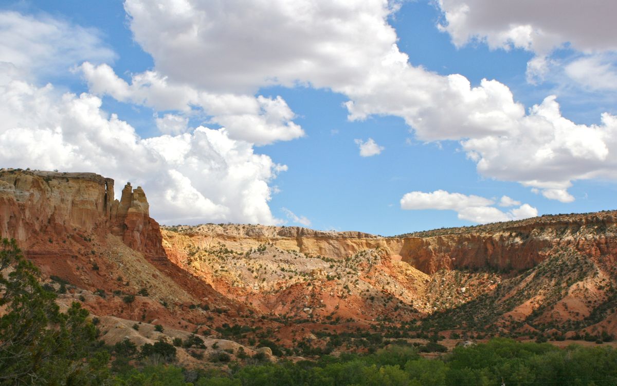 hidden-desert-mesas-of-new-mexicos-ghost-ranch