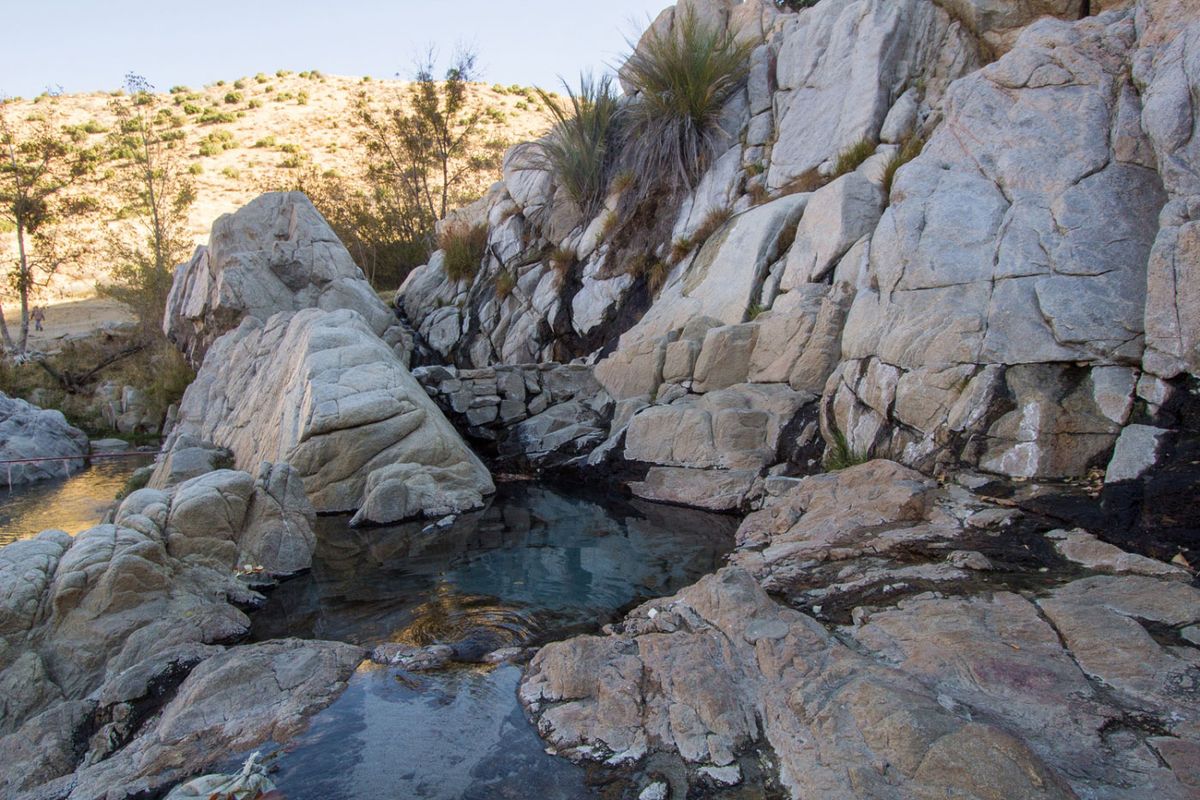hidden-desert-pools-at-californias-deep-creek-hot-springs