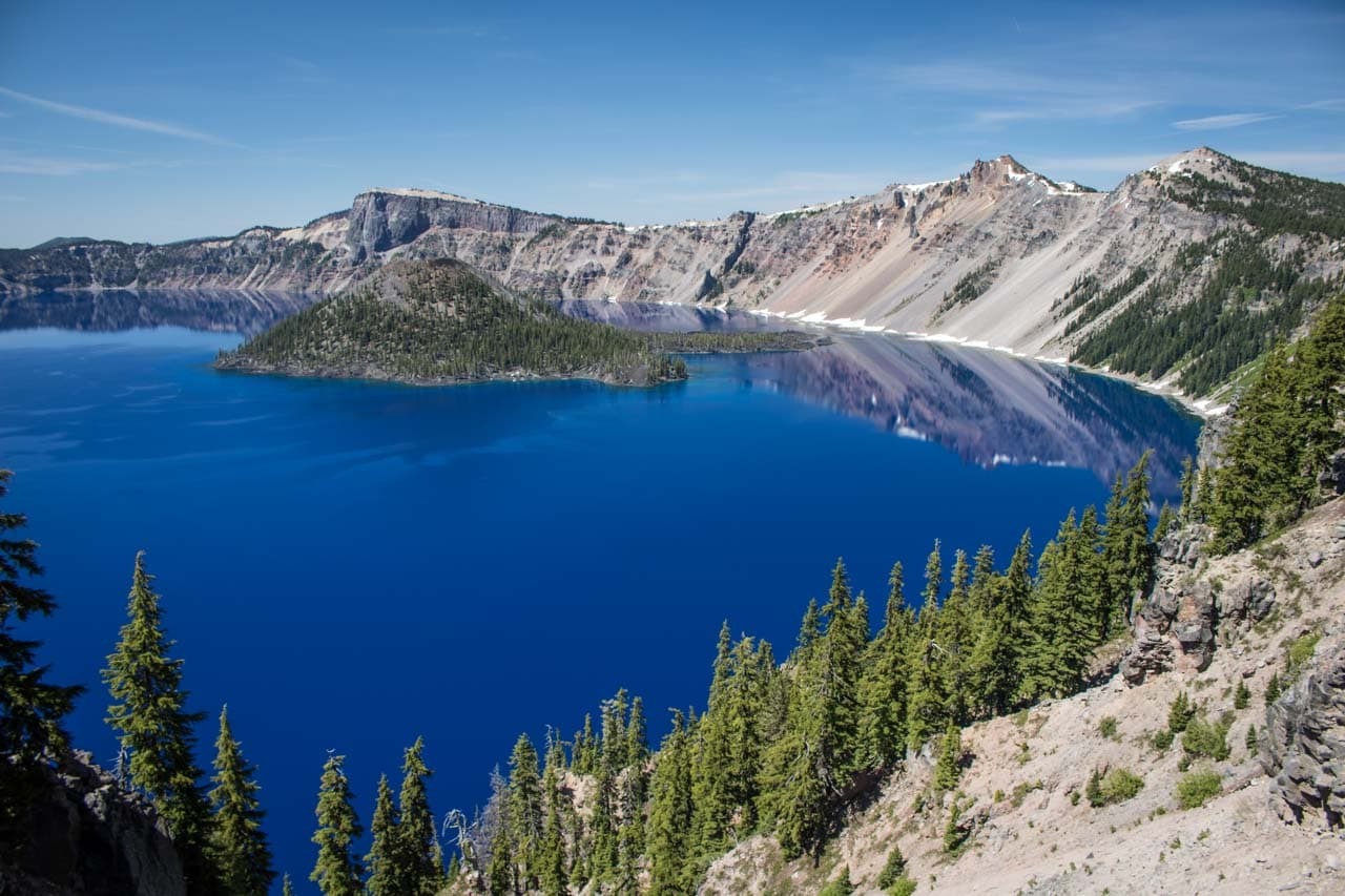 hidden-forest-glades-along-oregons-crater-lake-rim-drive