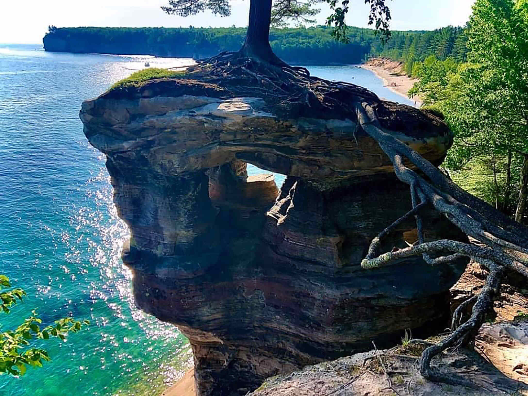hidden-forest-glens-of-michigans-chapel-rock