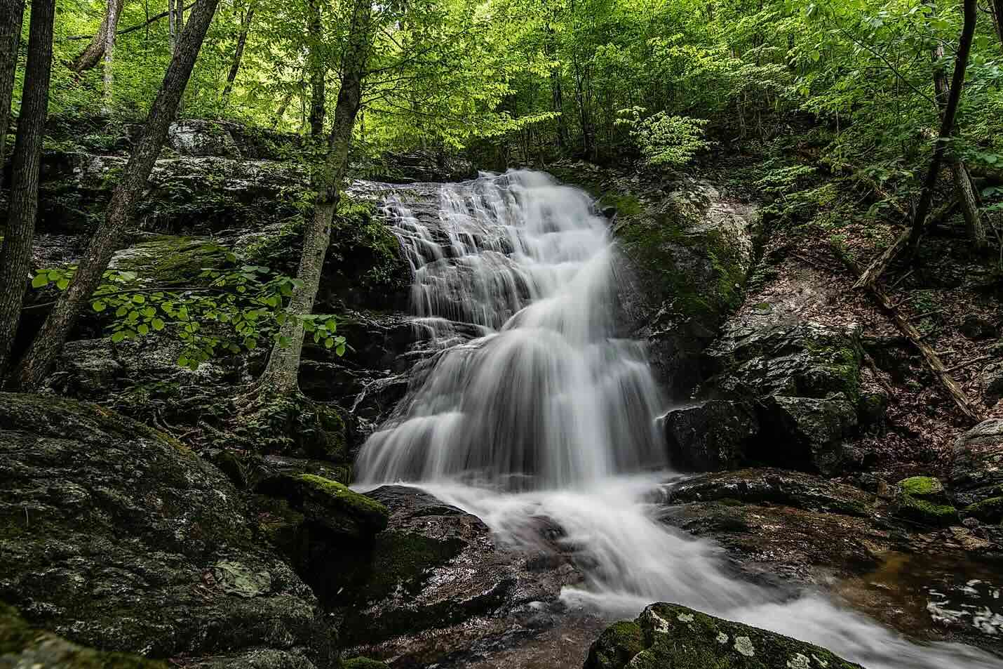 hidden-gems-at-virginias-crabtree-falls
