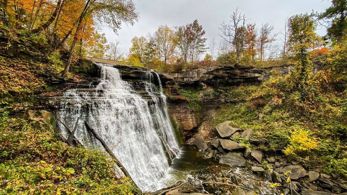 hidden-gems-of-cuyahoga-valley-brandywine-falls-gorge-trail