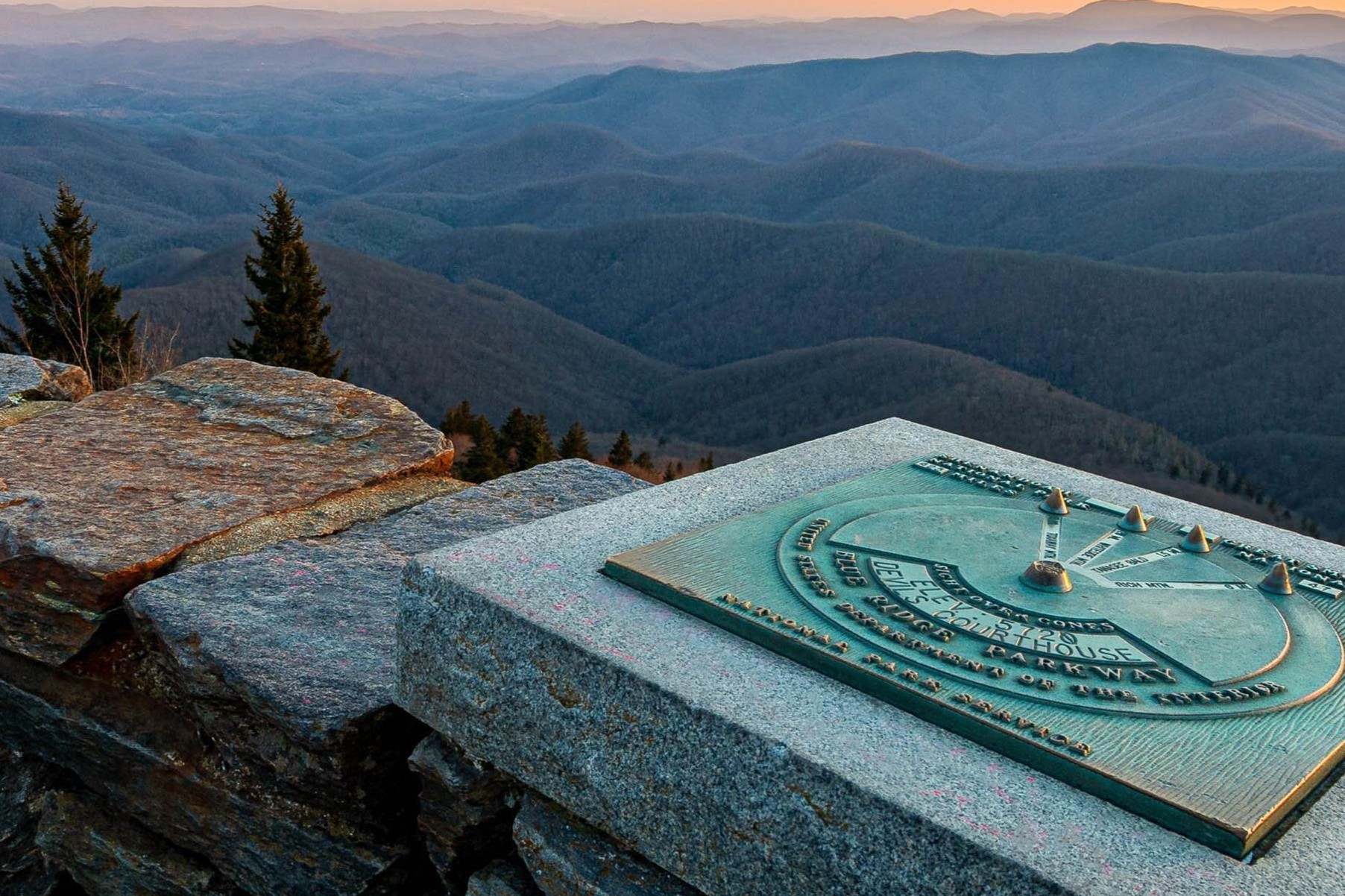 hidden-gems-of-north-carolinas-blue-ridge-craggy-dome-observation-tower