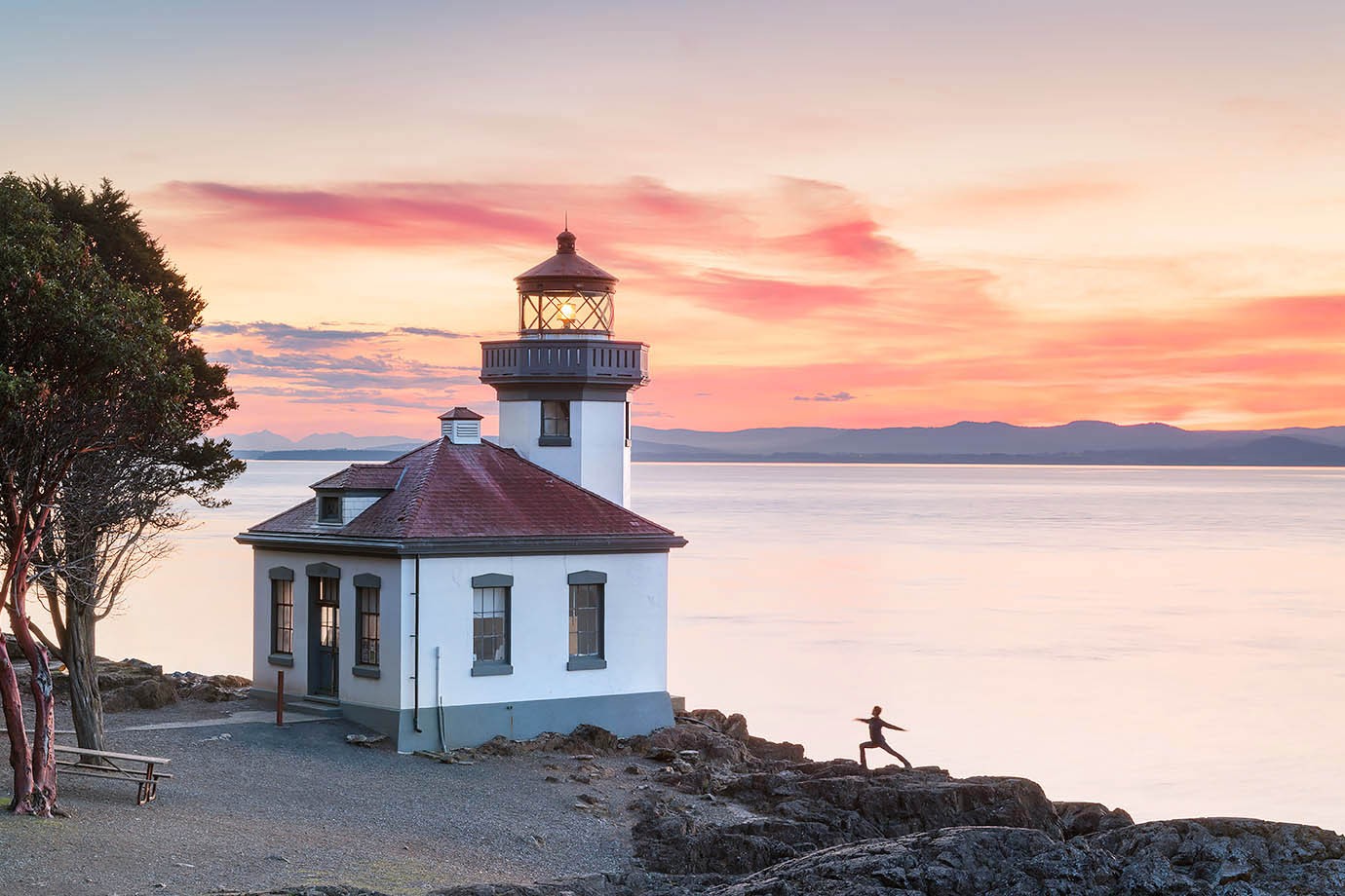 hidden-gems-of-washingtons-san-juan-lime-kiln-lighthouse-and-orca-watching