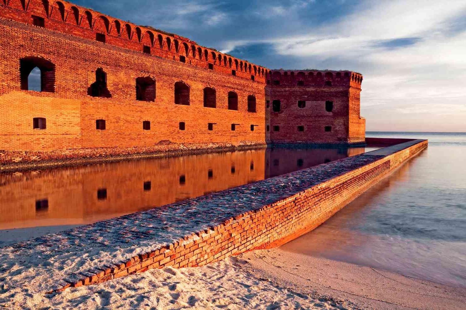 hidden-insights-of-floridas-dry-tortugas-fort-jefferson-moat-walls