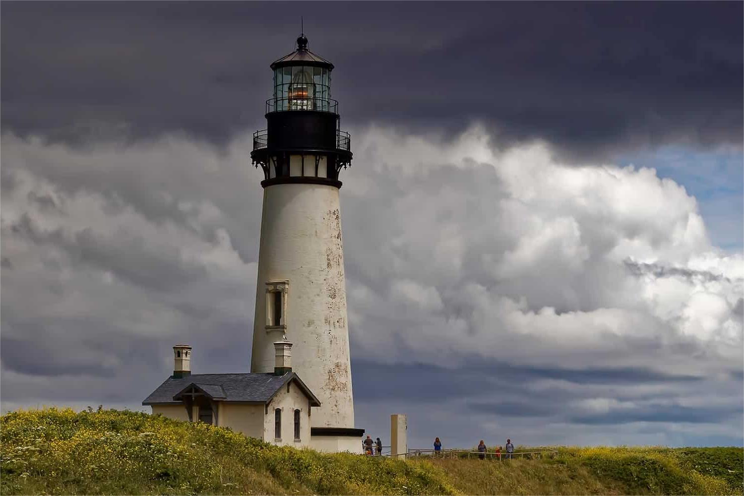 hidden-lighthouse-lens-museums-along-oregons-coast