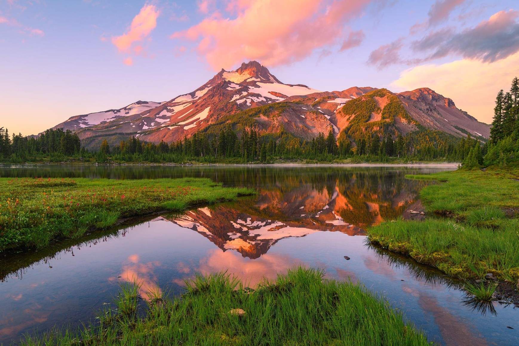 hidden-logging-camp-bunkhouses-in-oregons-mount-jefferson-wilderness