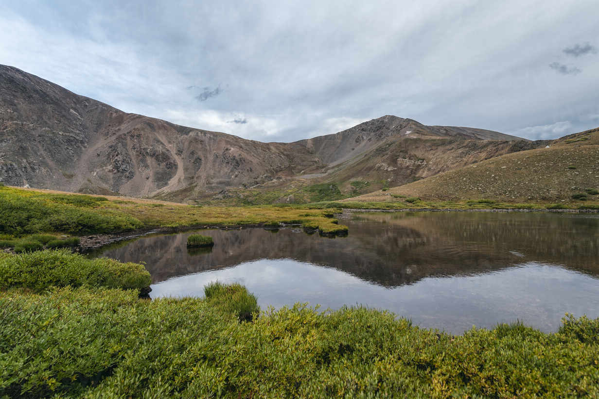 hidden-mountain-tarns-of-colorados-shelf-lake