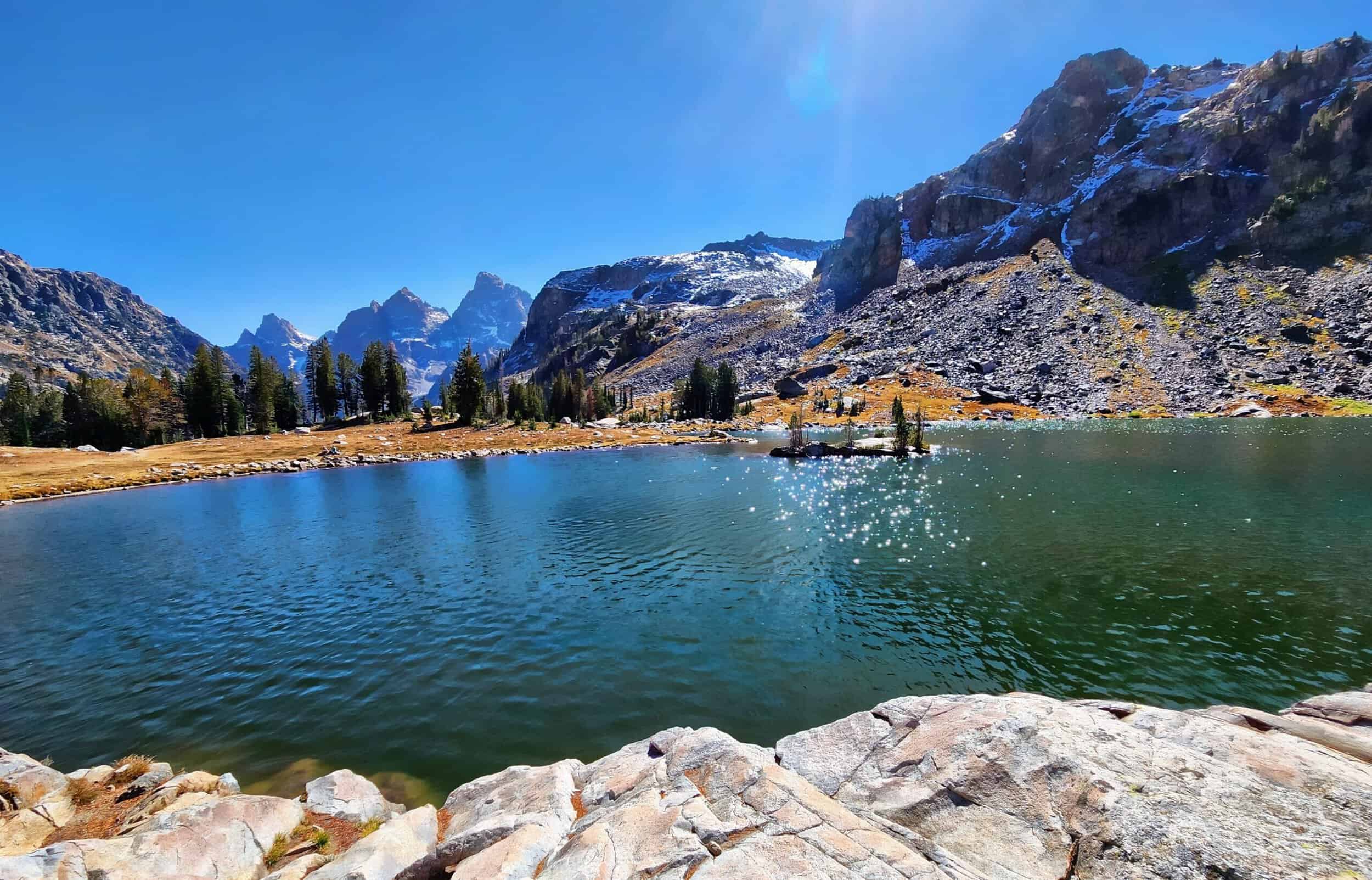 hidden-mountain-tarns-of-utahs-lake-solitude