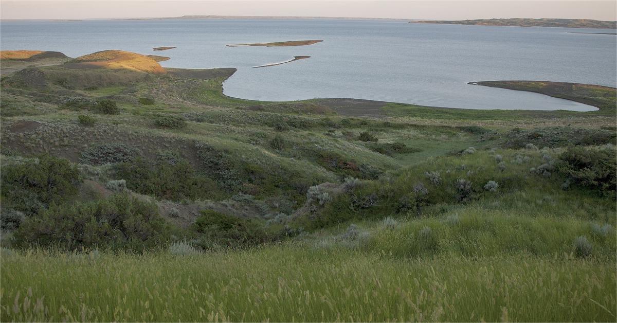 hidden-prairie-ponds-in-montanas-charles-m-russell-refuge