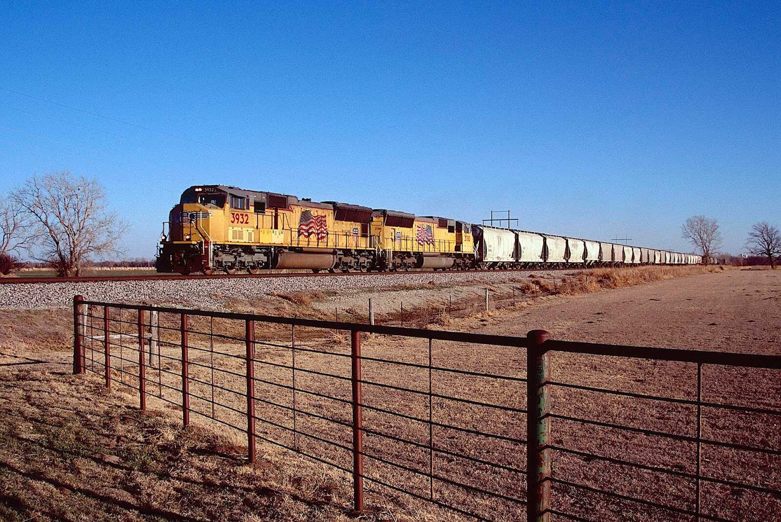 hidden-railroad-ruins-of-nebraskas-union-pacific-heritage