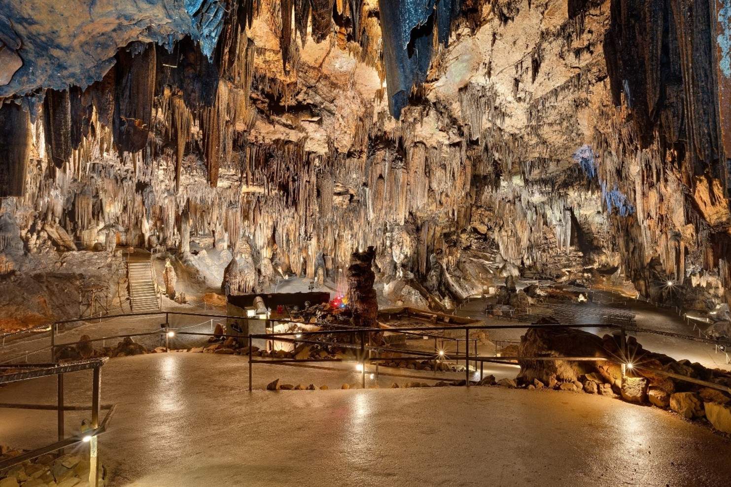 hidden-rivers-of-alabamas-indian-cave