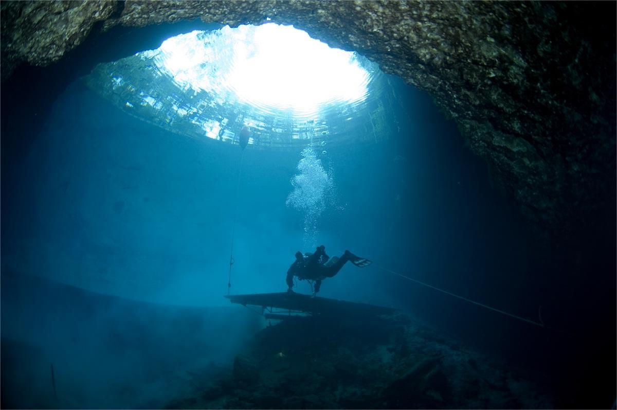 hidden-rivers-of-floridas-blue-grotto