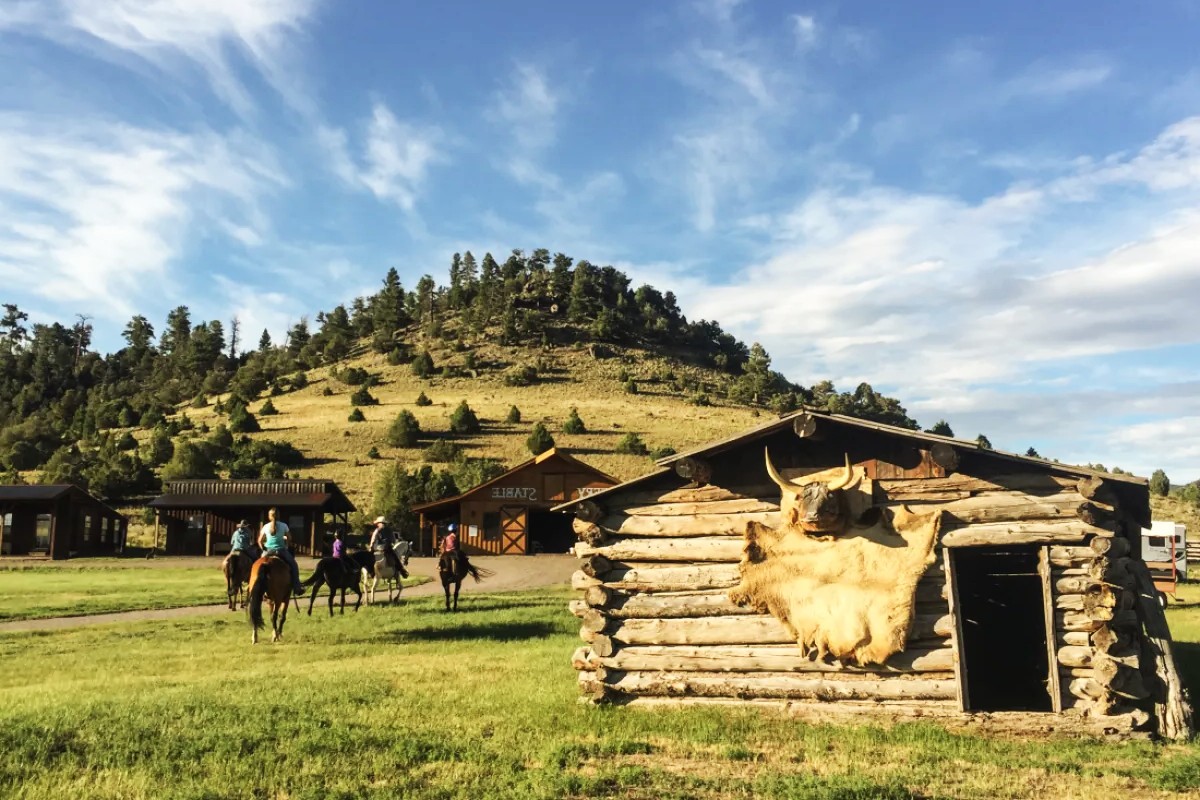 hidden-stagecoach-routes-in-colorados-rockies
