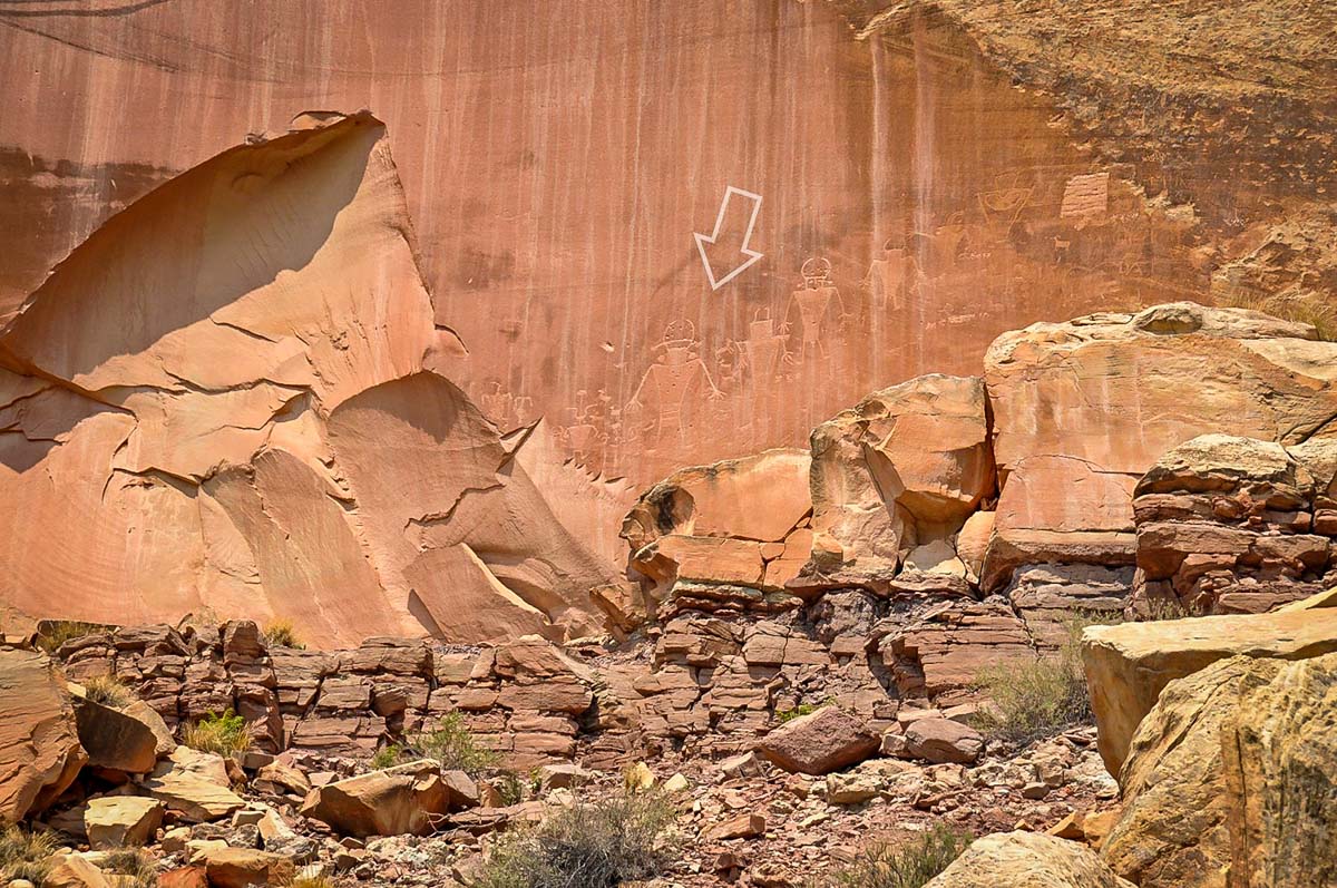 hidden-treasures-of-utahs-capitol-reef-petroglyphs-trail