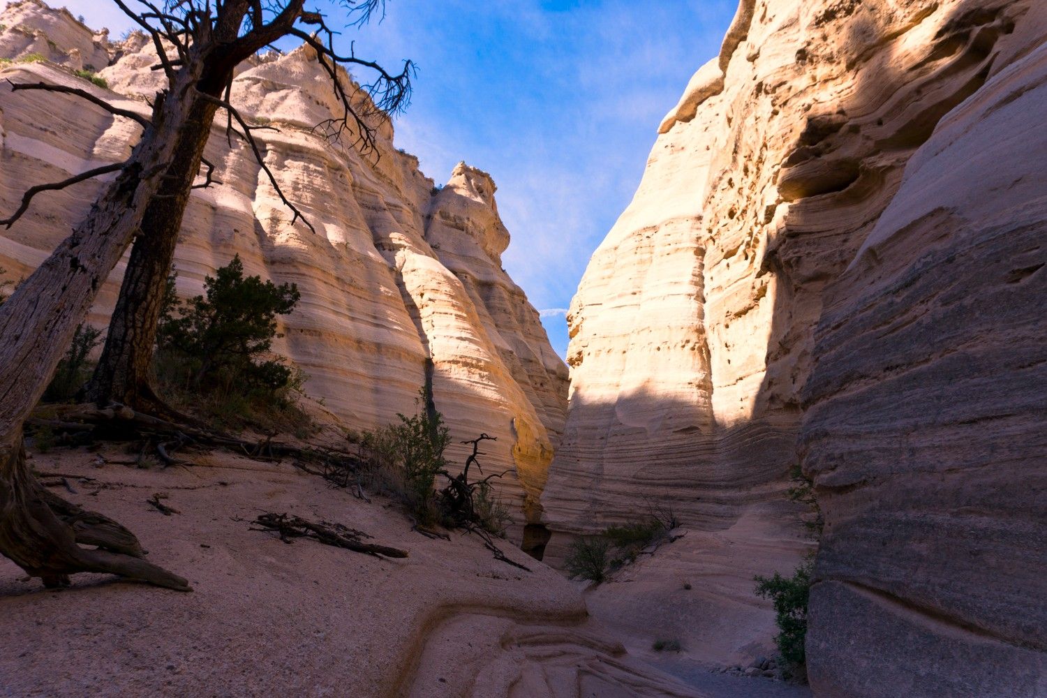 hidden-wonders-of-new-mexicos-tent-rocks-slot-canyon