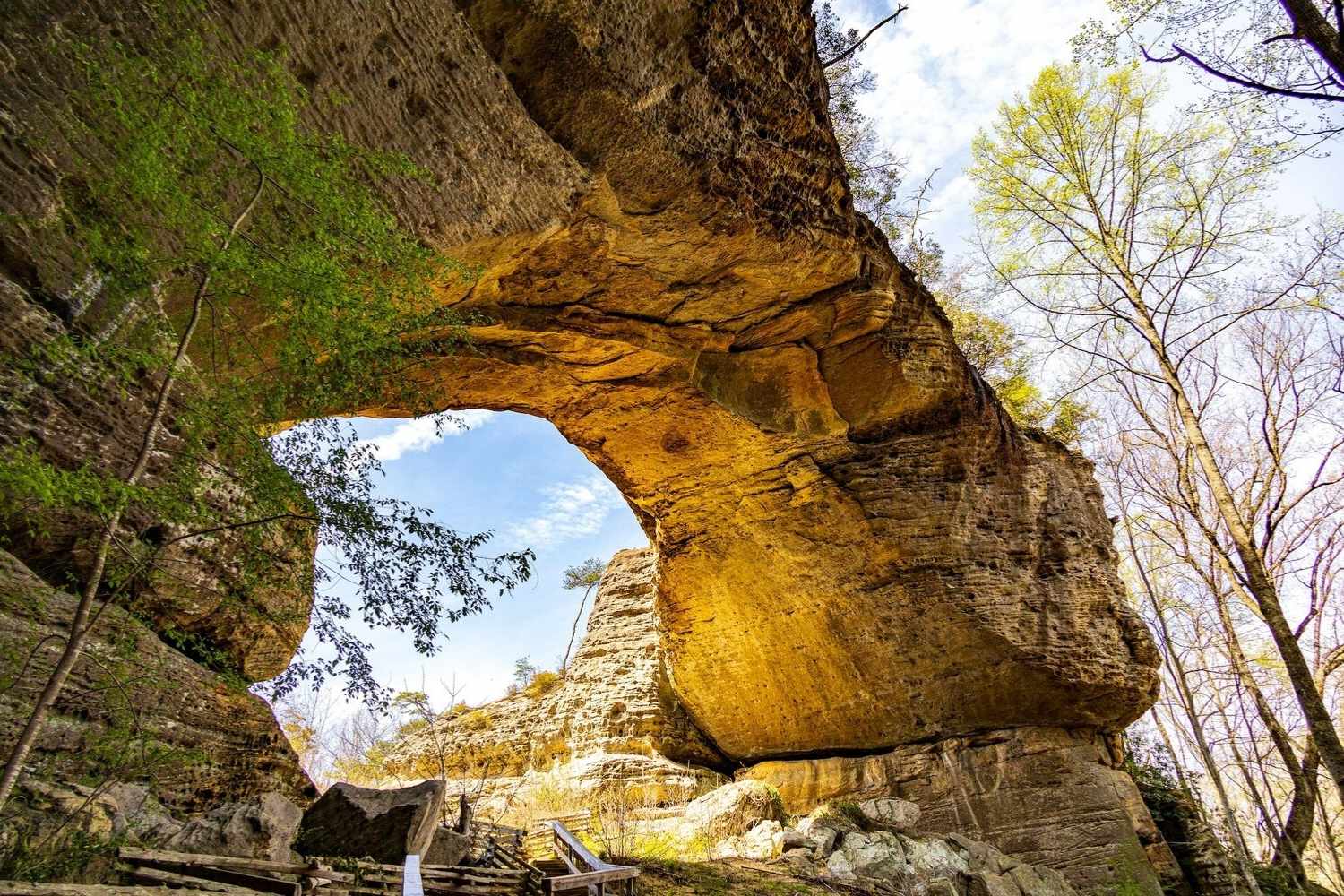 Kentucky8217s-Daniel-Boone-Forest-And-Its-Hidden-Arches kentuckys-daniel-boone-forest-and-its-hidden-arches