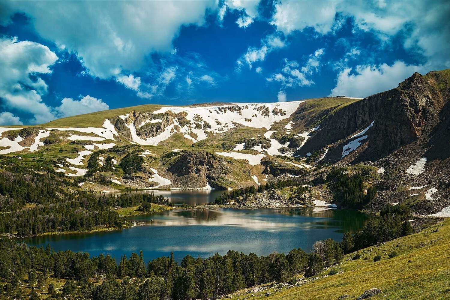 montanas-beartooth-highway-alpine-lakes-revealed