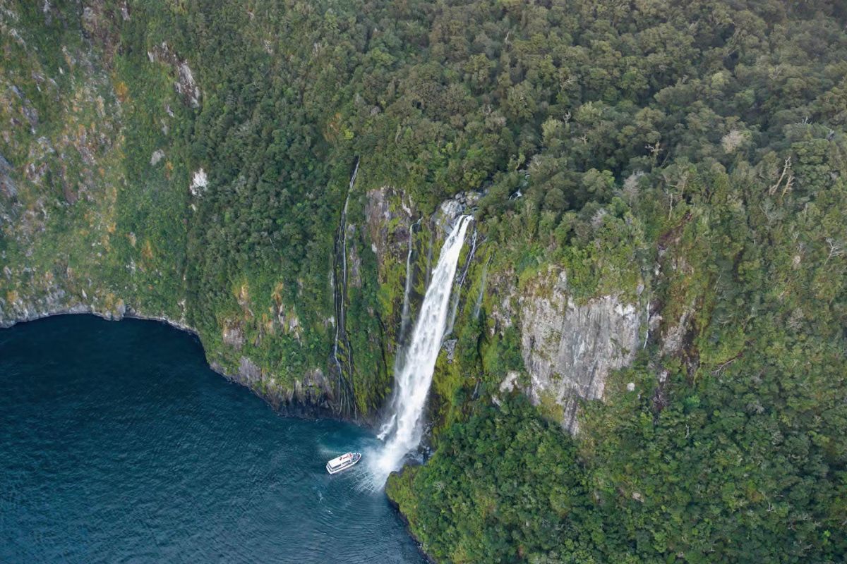secret-waterfall-canyoning-in-queenstowns-adventure-capital