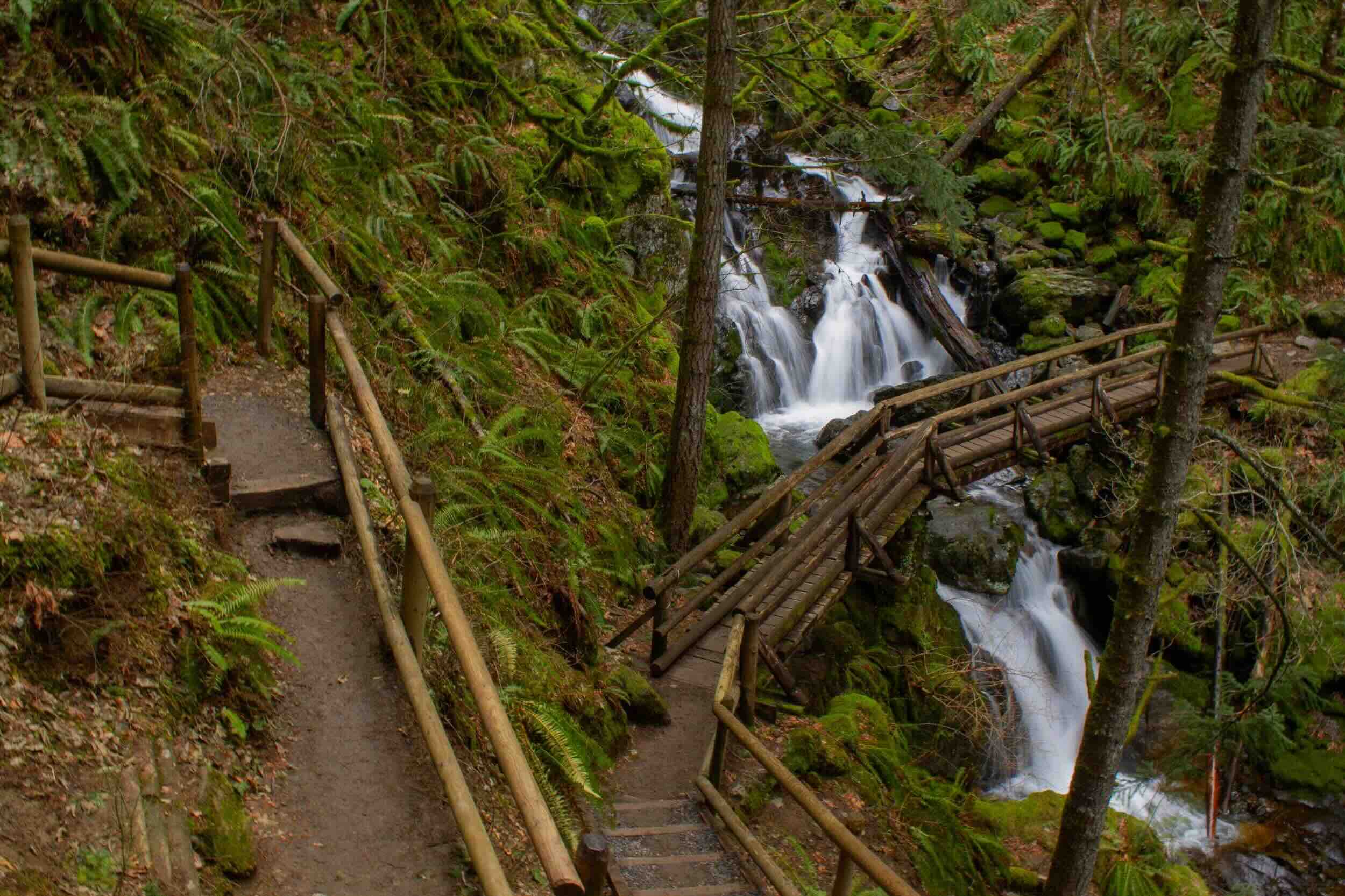 secret-waterfall-energy-sites-in-washingtons-columbia-gorge