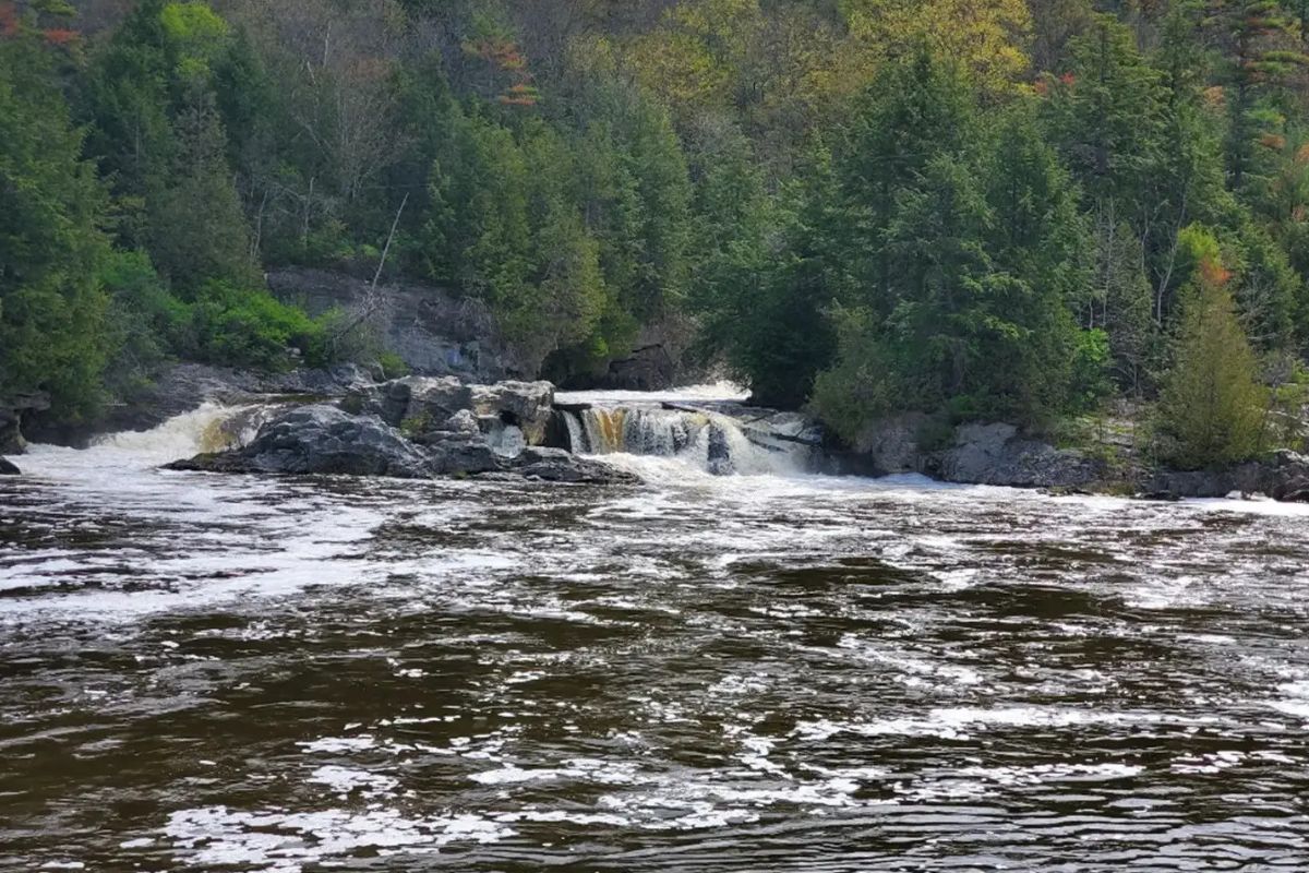 secret-waterfall-pools-in-vermonts-green-mountains