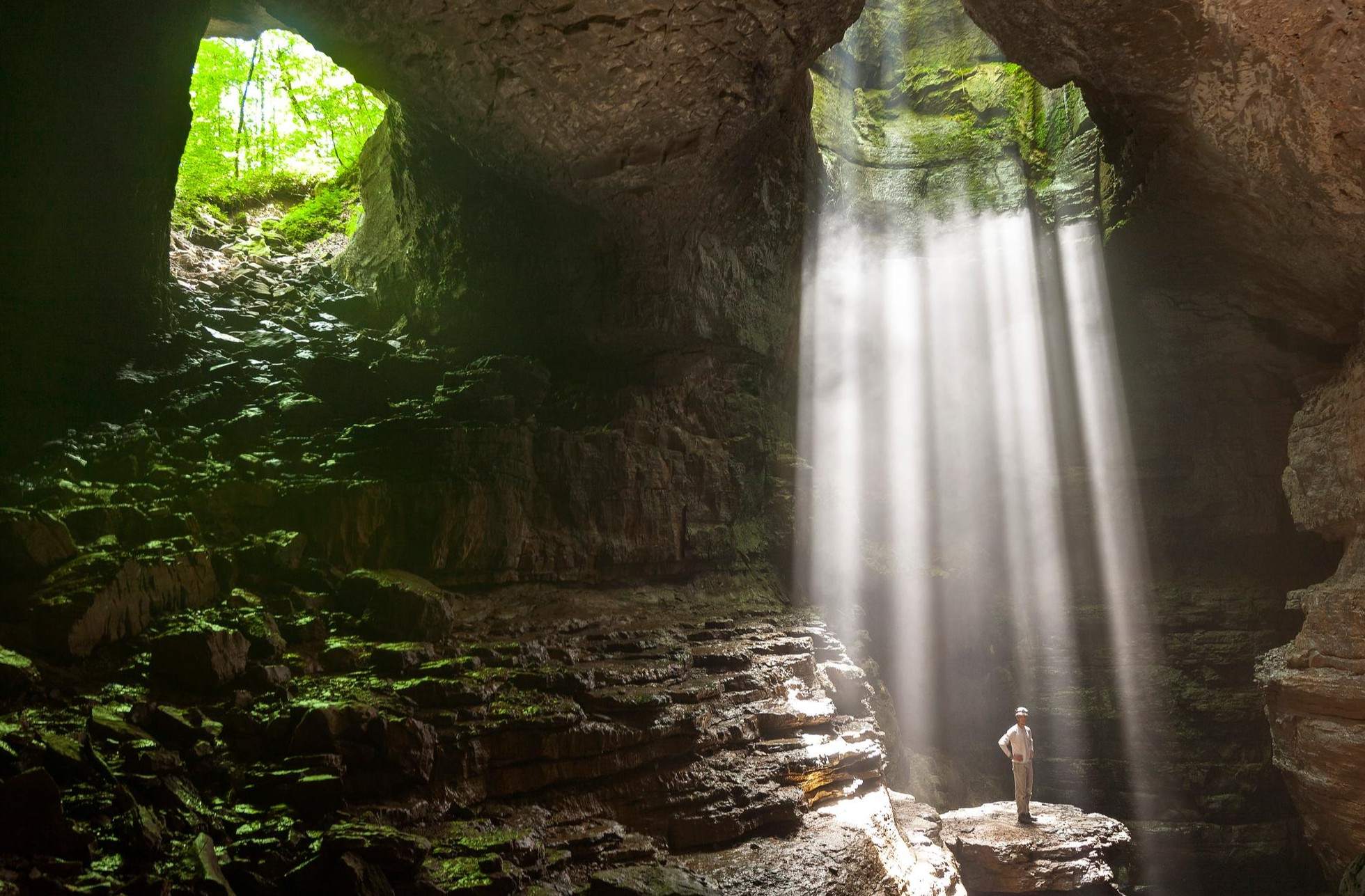 secrets-of-alabamas-mystery-falls-cave