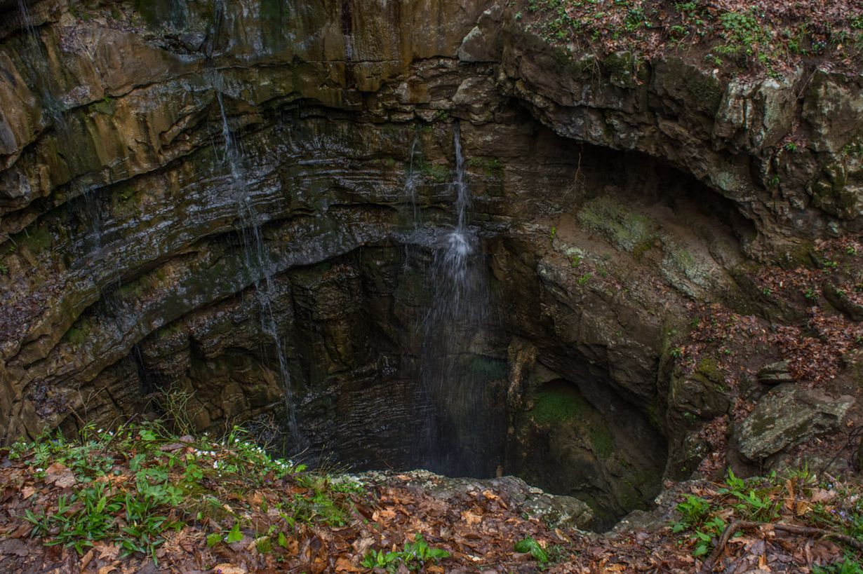 secrets-of-alabamas-stephens-gap-cave-rivers