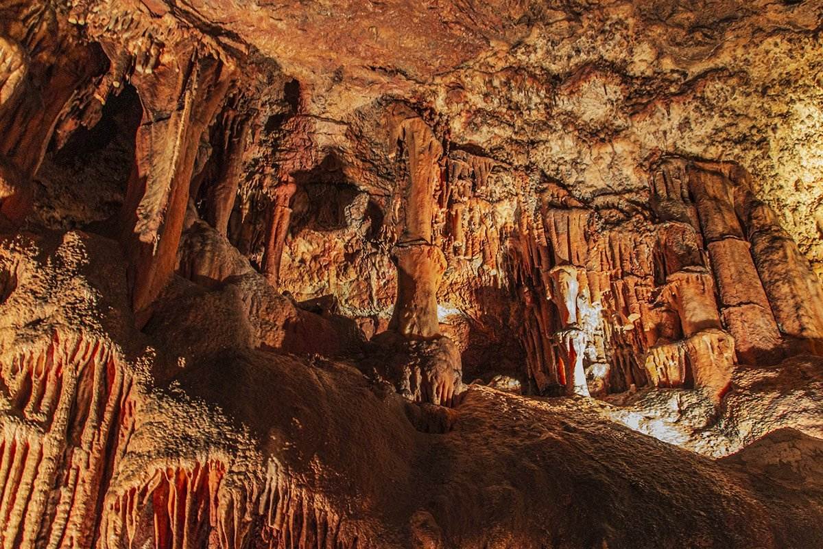 secrets-of-arkansas-crystal-dome-cave