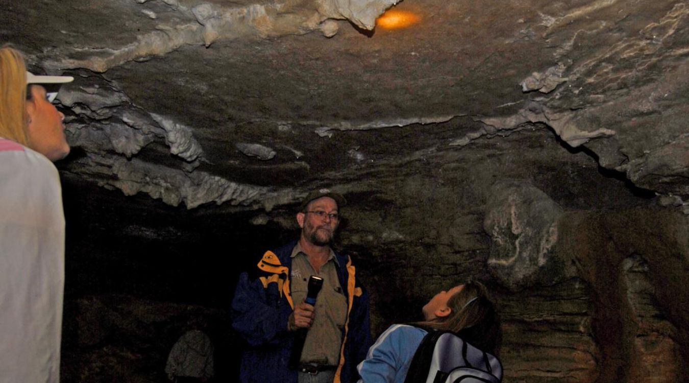 secrets-of-arkansas-war-eagle-cave