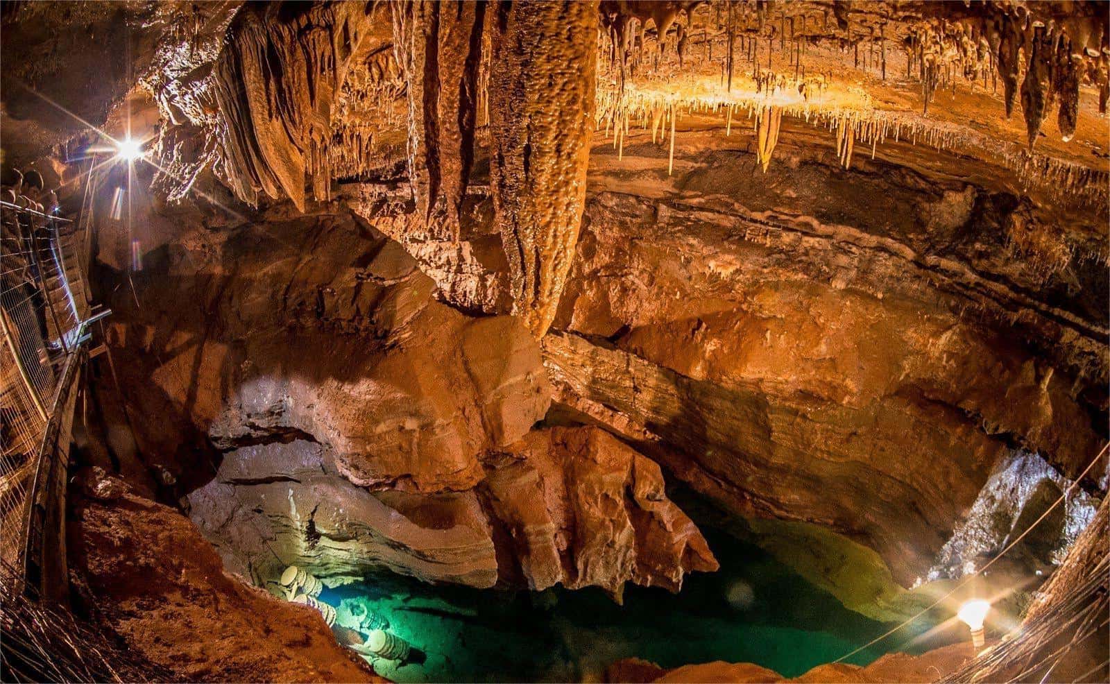 secrets-of-arkansass-cosmic-cavern-springs