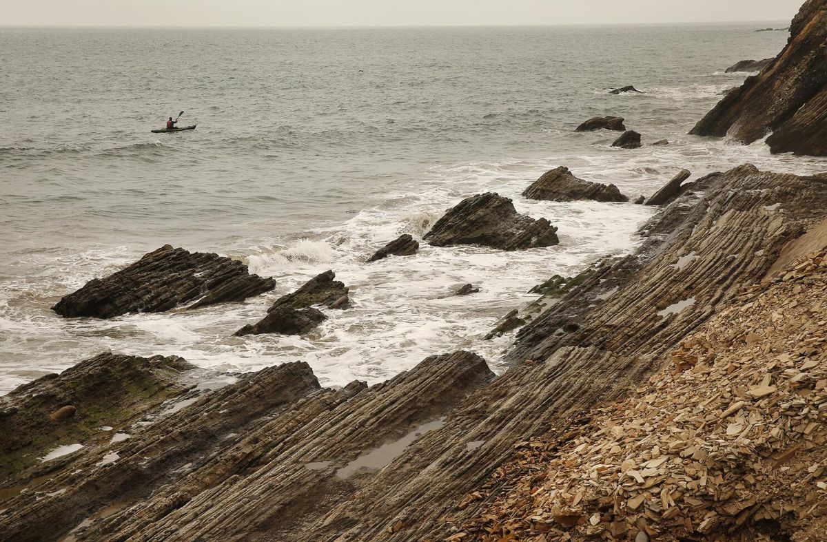 secrets-of-californias-gaviota-beach-sea-arches
