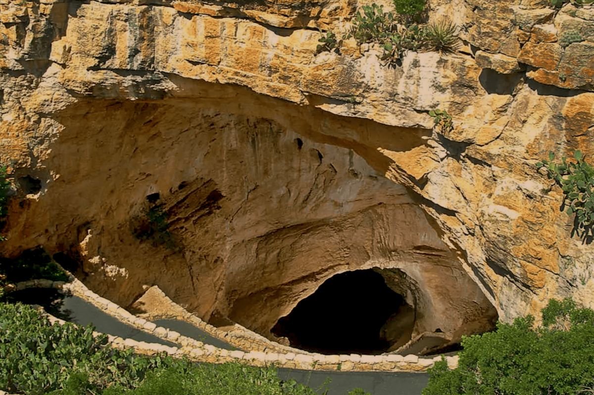 secrets-of-carlsbad-caverns-archaeology