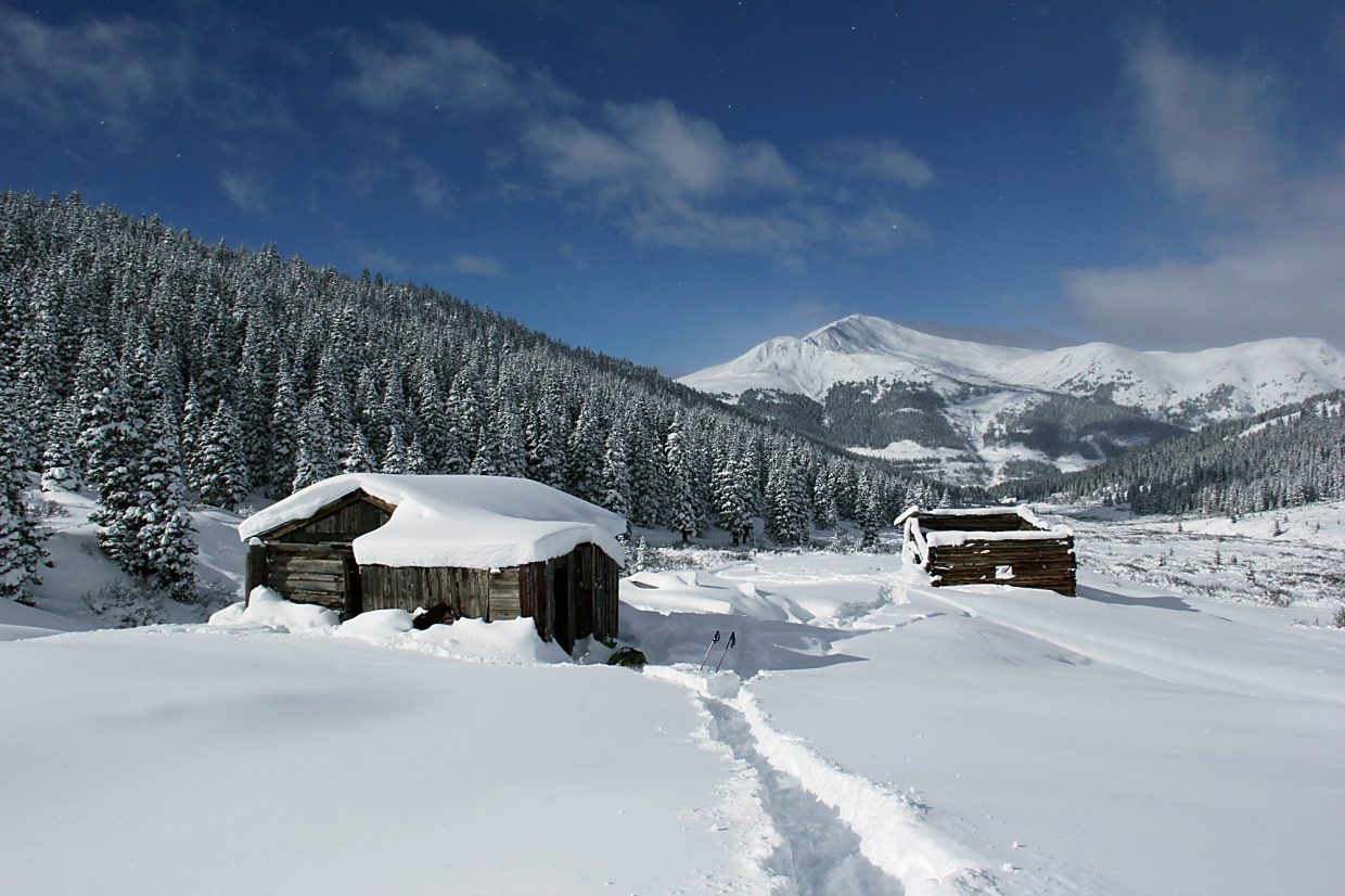 secrets-of-colorados-mayflower-gulch-bowls