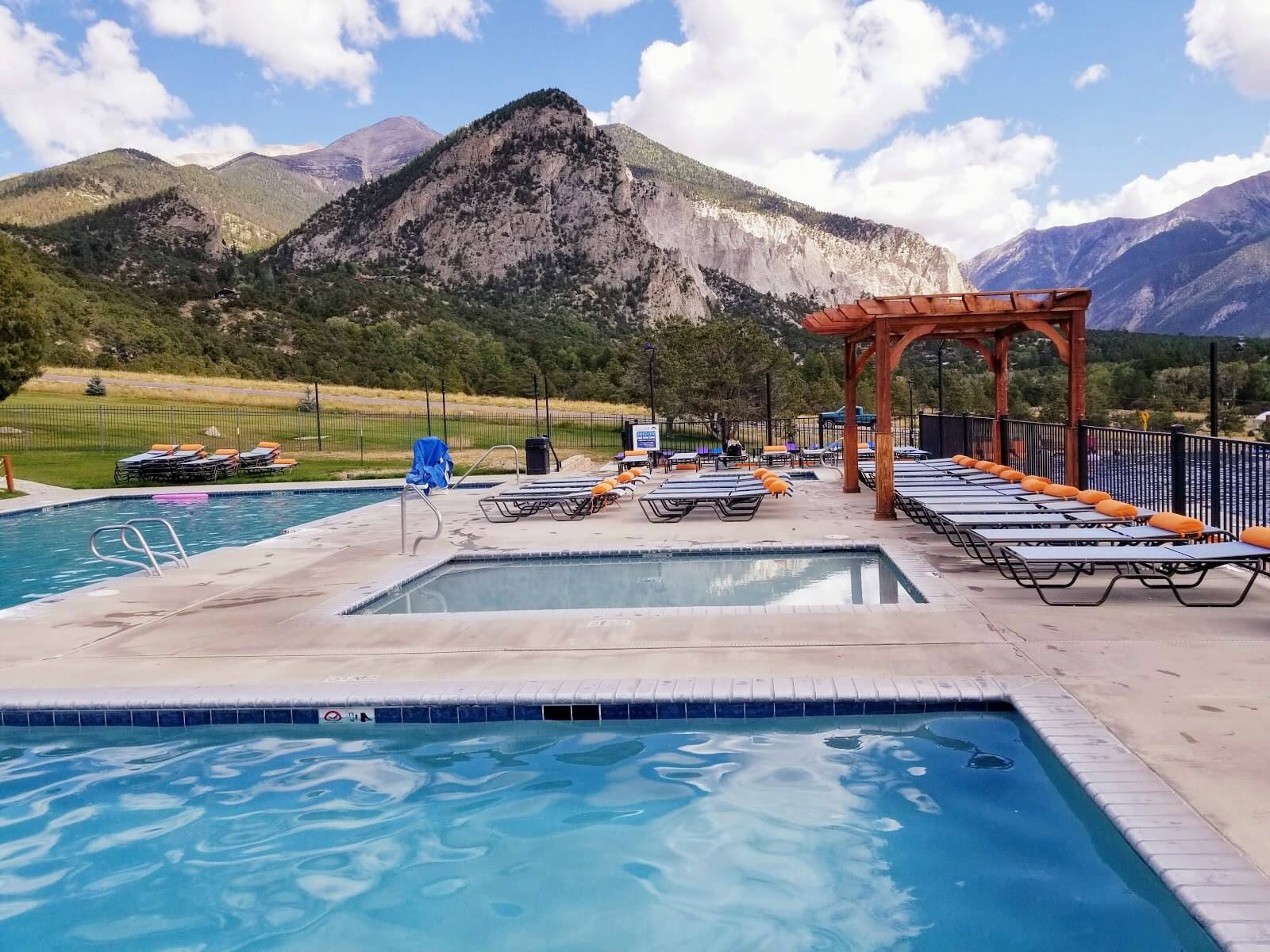 secrets-of-colorados-mount-princeton-hot-spring-pools