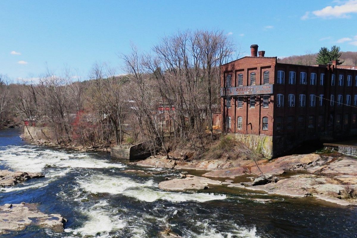 secrets-of-connecticuts-farmington-mill-pond-ruins