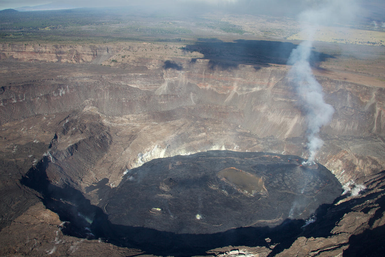 secrets-of-hawaiis-halemaumau-crater-vents