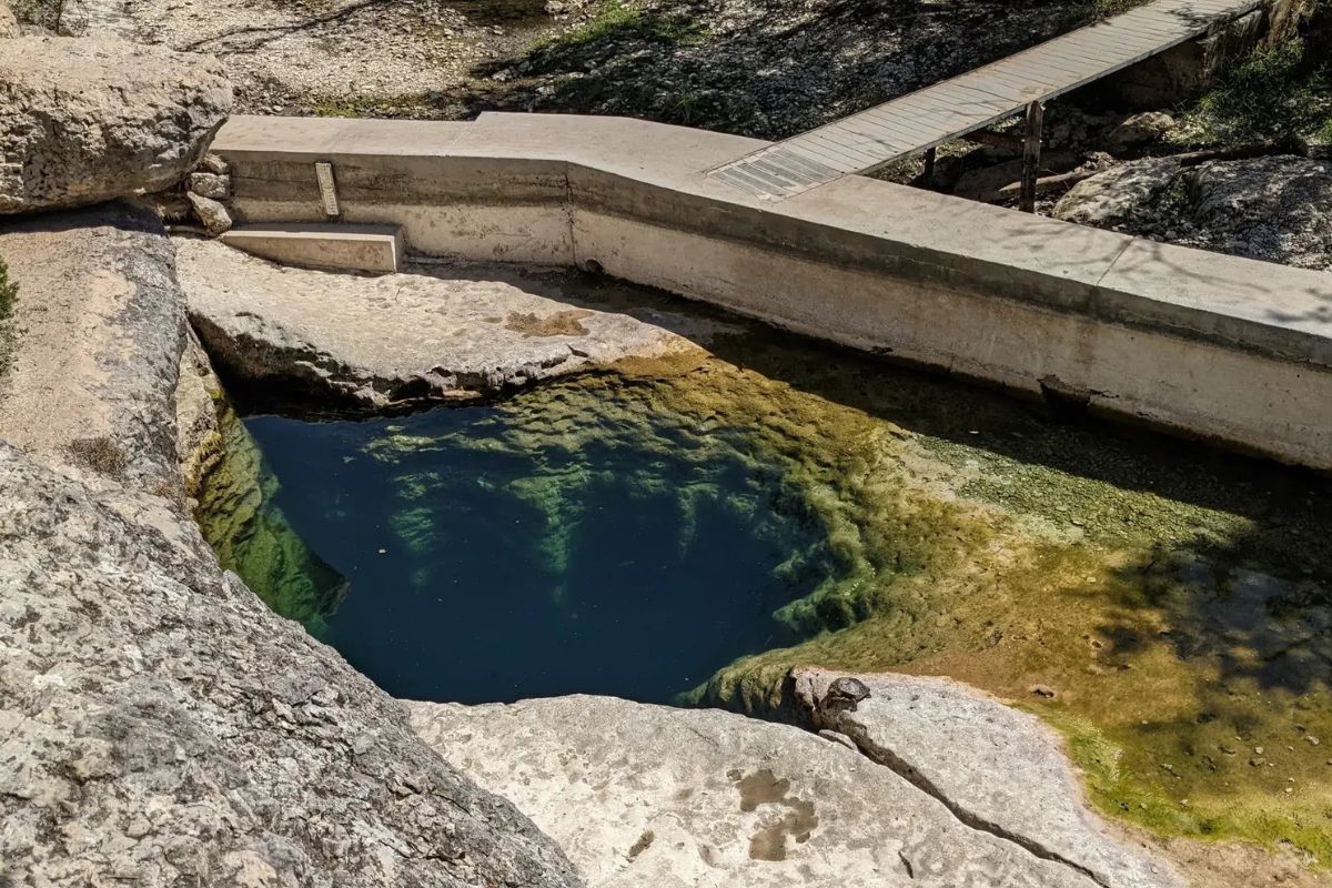 secrets-of-jacobs-well-in-hays-county
