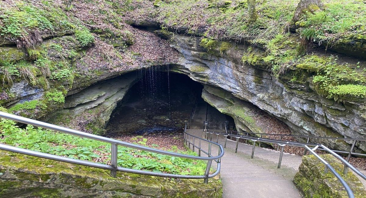 secrets-of-kentuckys-cave-country-tourism