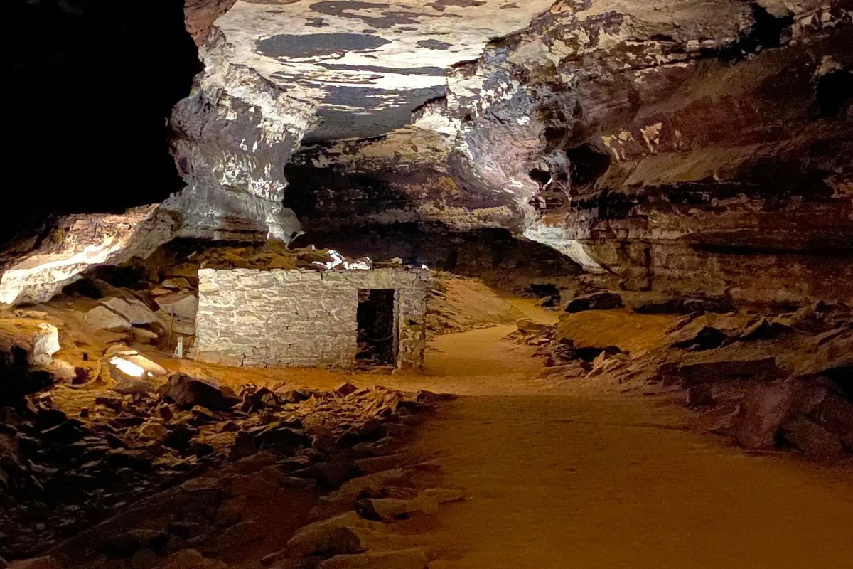 secrets-of-kentuckys-colossal-cave