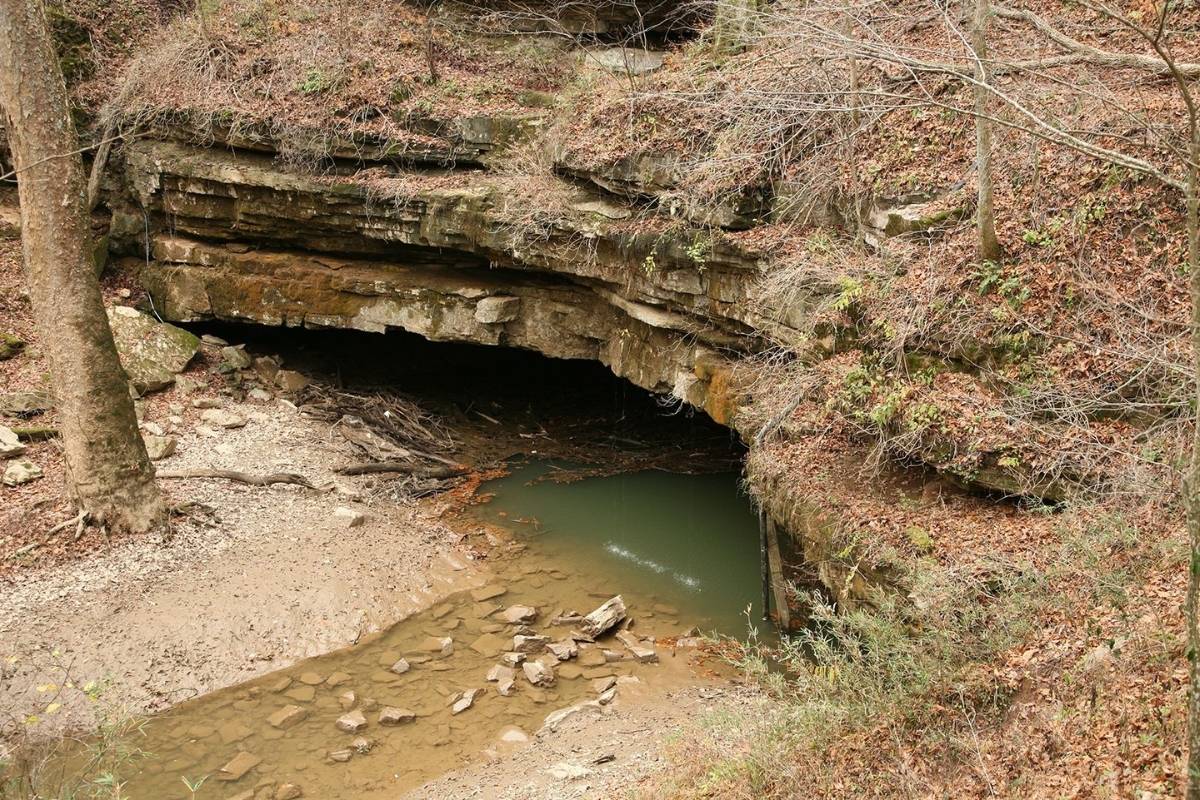 secrets-of-kentuckys-floyd-collins-crystal-caves