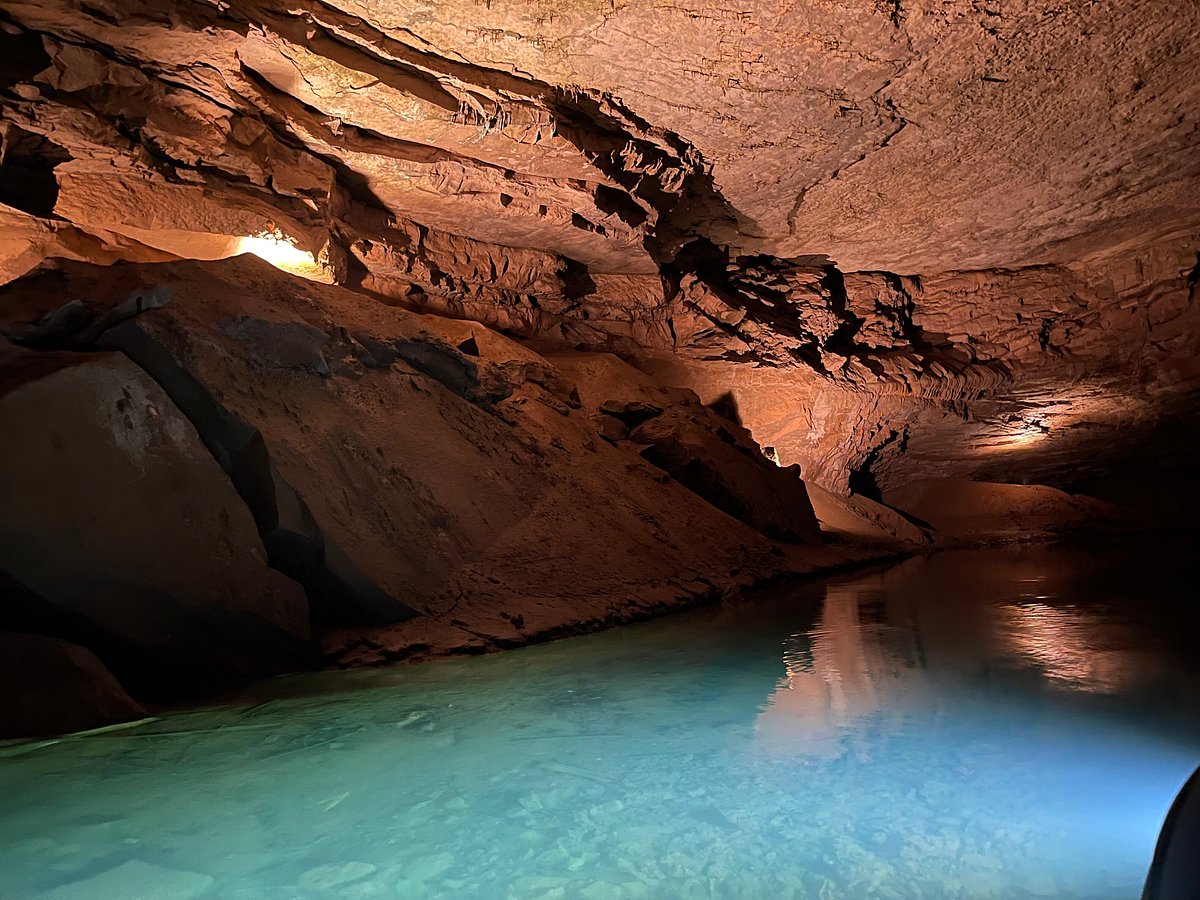 secrets-of-kentuckys-lost-river-cave-pools